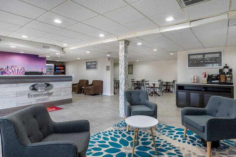 Suburban Extended Stay Hotel At The University
