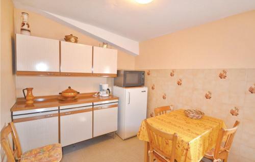 Apartment Le Barroux St-924