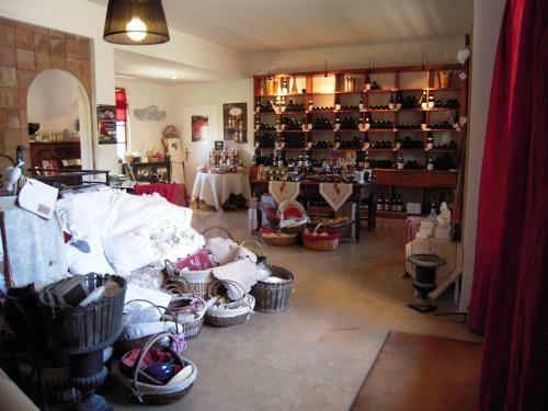 Bed & Breakfast Les Demoiselles De Ladoix