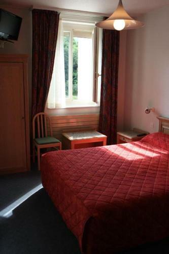 Hotel Les Portes Du Cantal