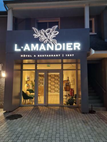 Hotel Logis H�tel L'amandier