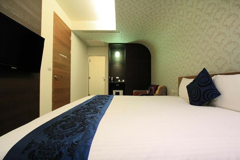 Hotel 572 Happy House