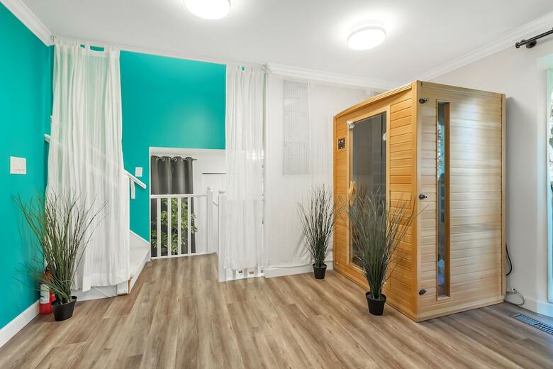 3 Bd Home Aberdeen Center Elevate Rooms