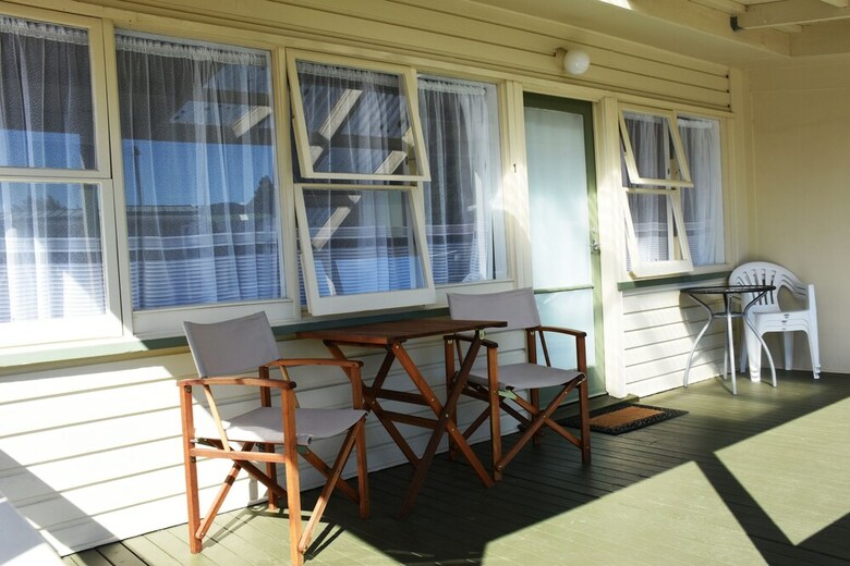 Featherston Motels And Camping