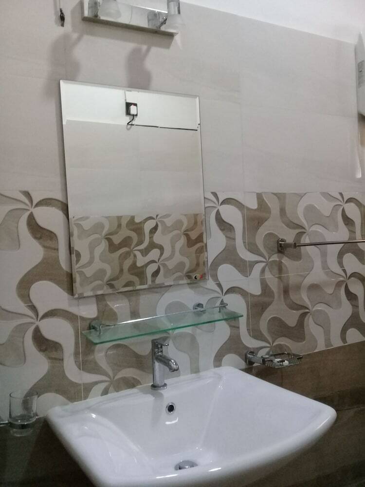Hotel White House