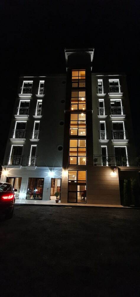 Hotel Plaza Lucice