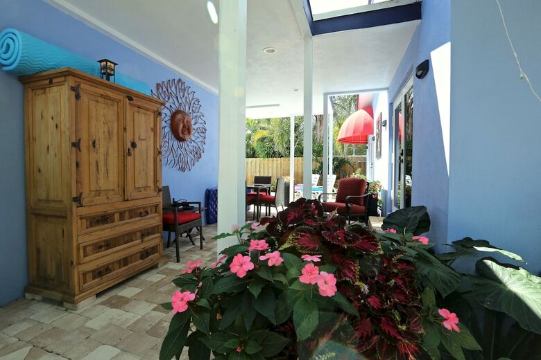 Bed & Breakfast Fantasy Island Inn Caters To Men