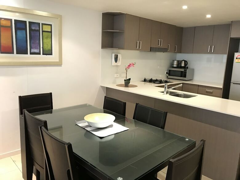 Wentworth Park Road Apartments
