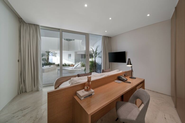 Hotel Five Jumeirah Village Dubai