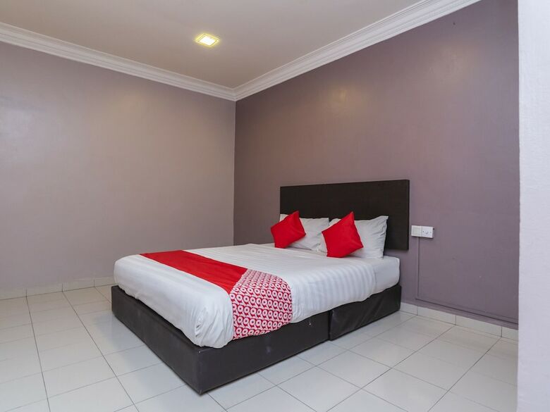 Oyo 44027 Golden Horse Hotel