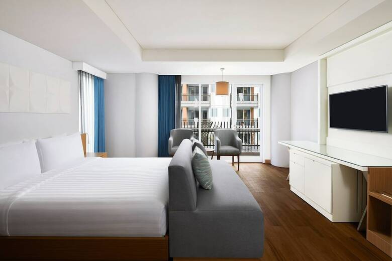 Hotel Fairfield By Marriott Bali Kuta Sunset Road