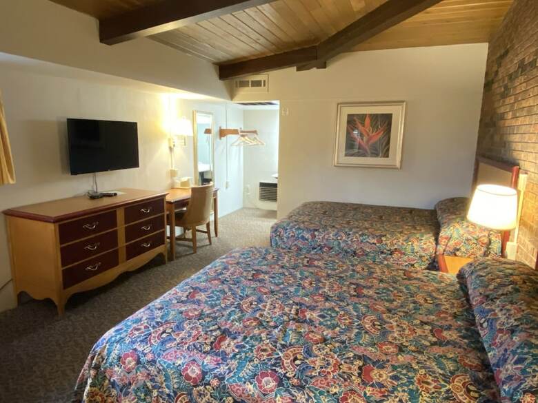 Hotel Dunes Inn