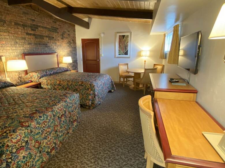 Hotel Dunes Inn