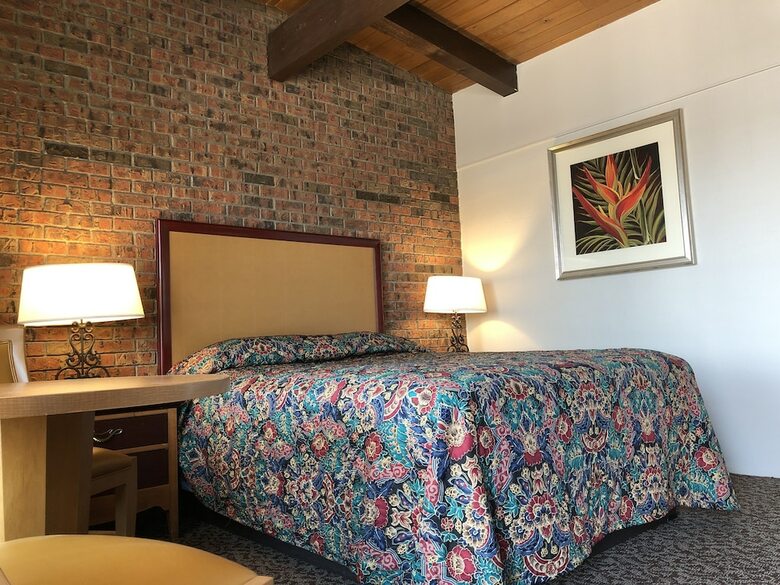 Hotel Dunes Inn
