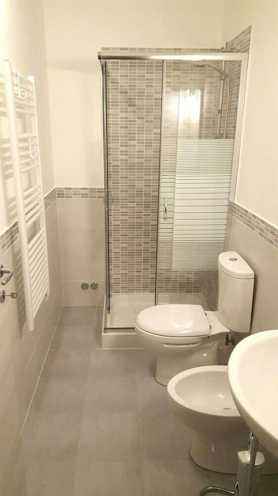 Hotel Etruria Airport Apartment