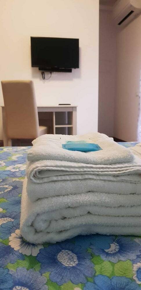 Hotel Etruria Airport Apartment