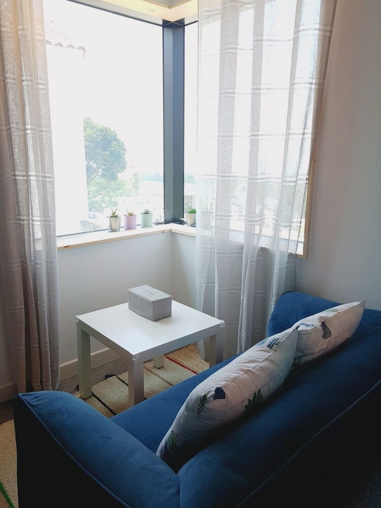 Hotel Bombom Guesthouse