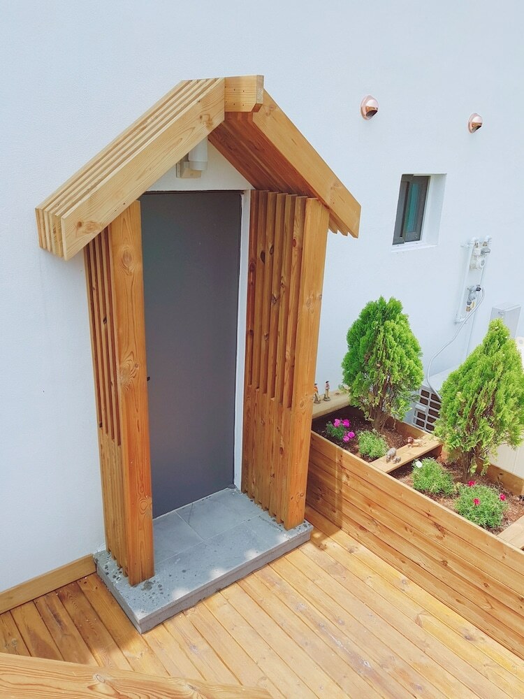 Hotel Bombom Guesthouse