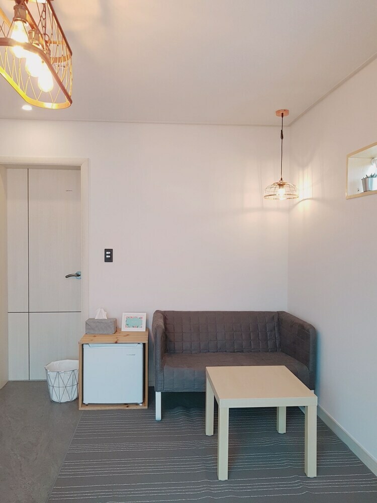 Hotel Bombom Guesthouse