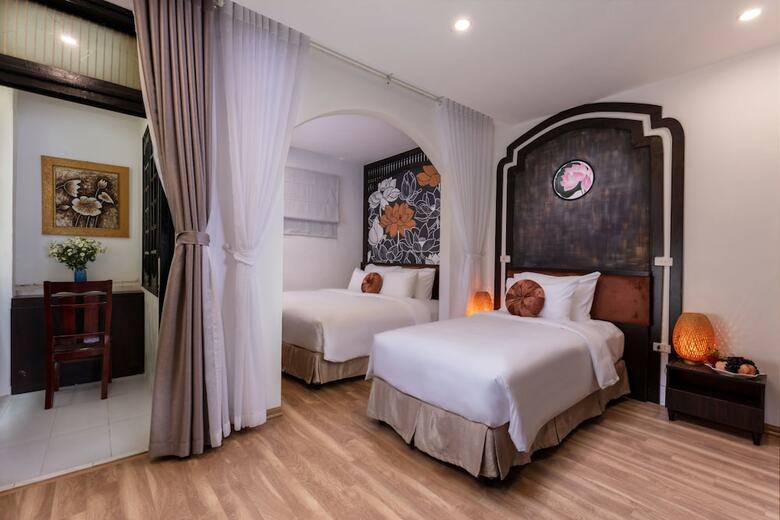 Hanoi Lullaby Hotel & Travel