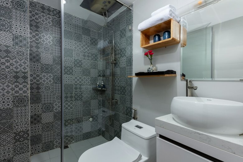 Hanoi Lullaby Hotel & Travel