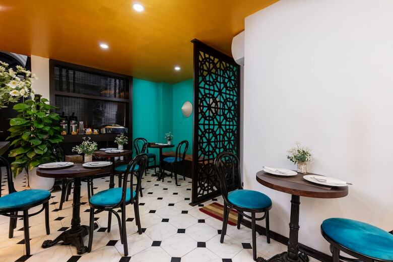 Hanoi Lullaby Hotel & Travel