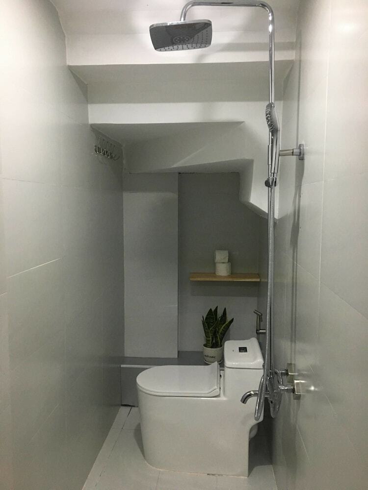 Hanoi Lullaby Hotel & Travel