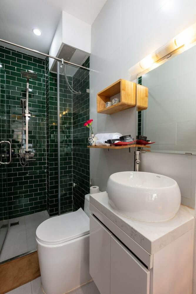 Hanoi Lullaby Hotel & Travel
