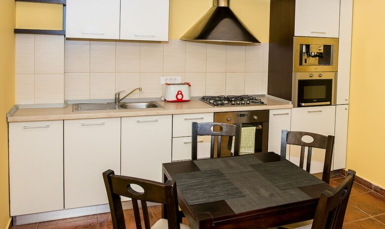 Apart Holiday Maria Mamaia