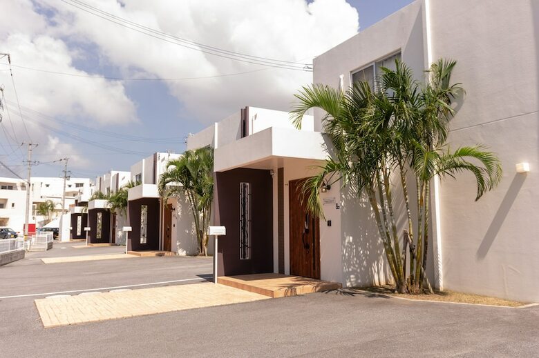D And Stay Resort