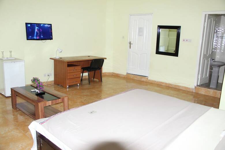 Gorsben Royal Lodge Hotel