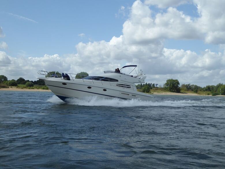Rhein Yacht Lexa