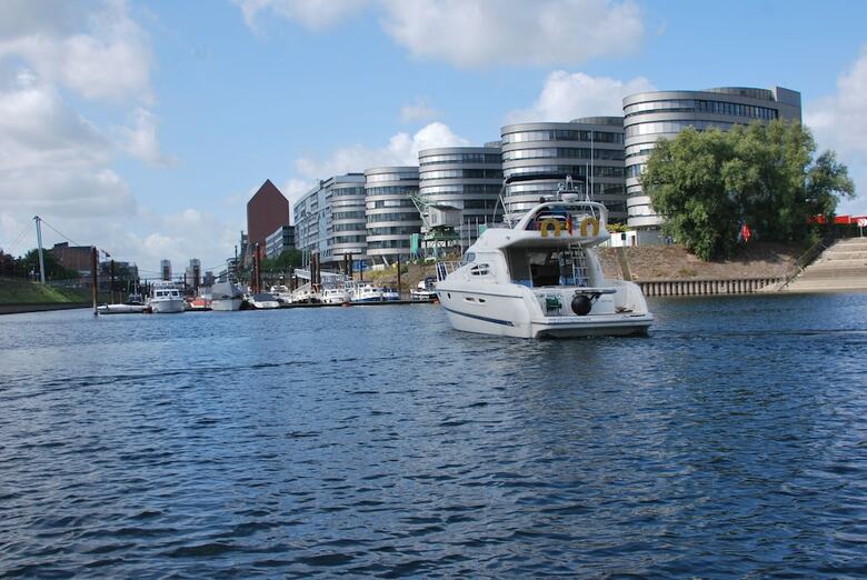 Rhein Yacht Lexa