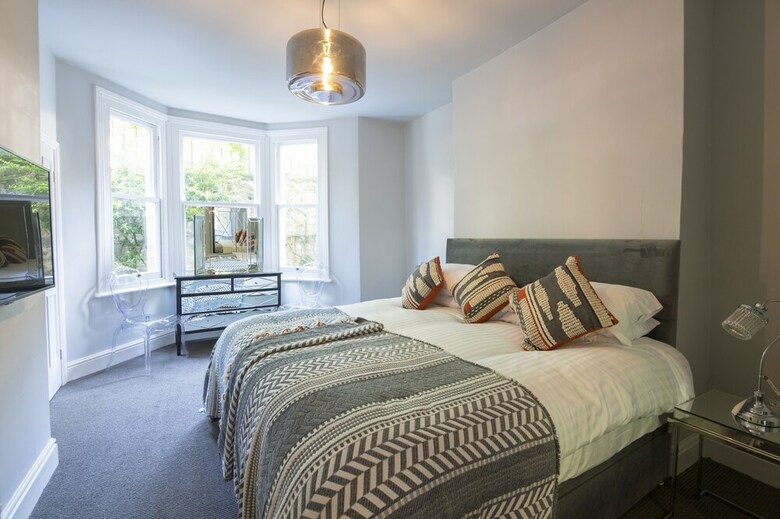 York Gardens Your Apartment