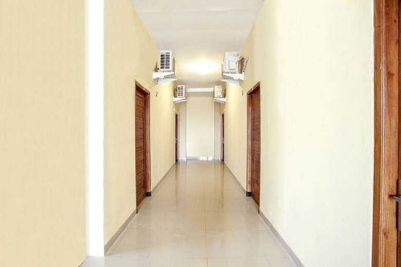 Hostal Oyo 1241 Eirini Family Homestay