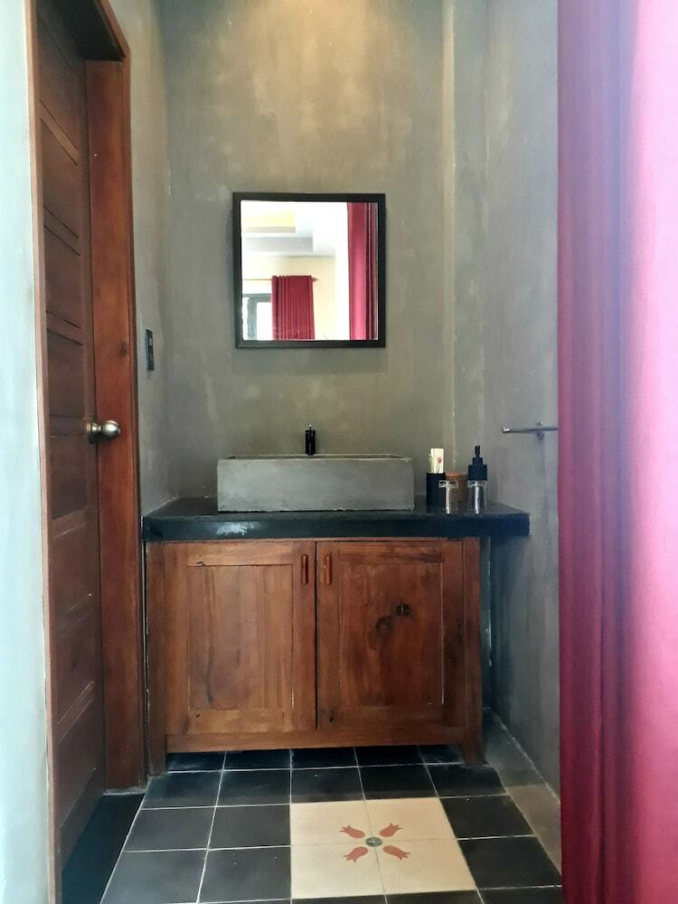 Hotel Pink Tulip Hoi An