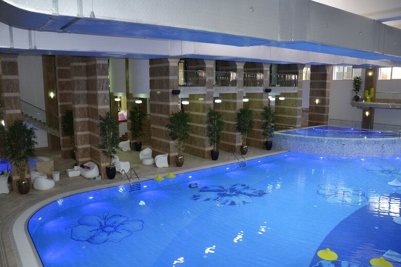 Two Room Apartment Militari Residence M9