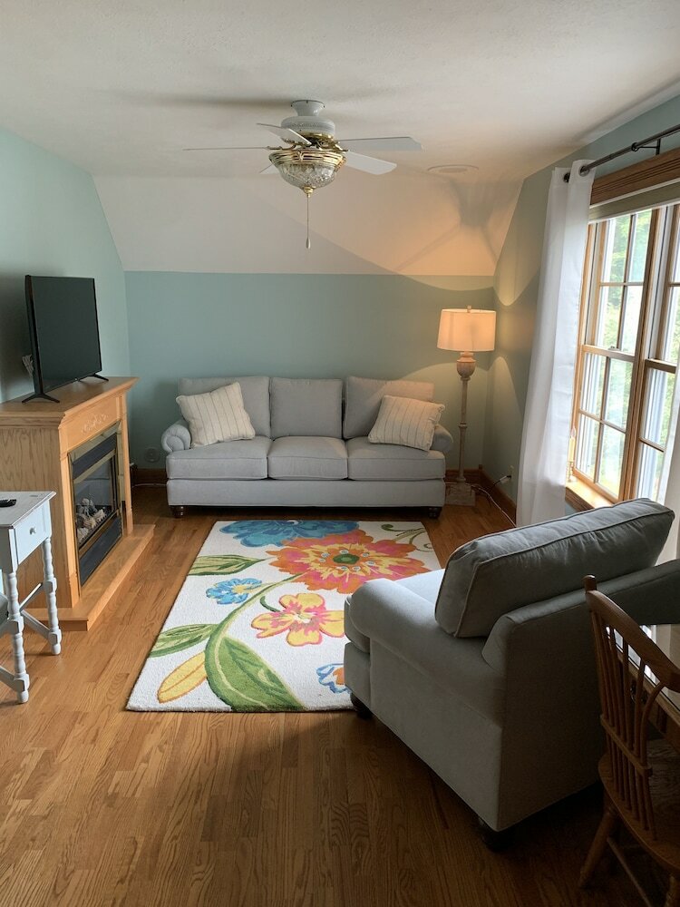 Bed & Breakfast Biddle Point Inn & Event Venue
