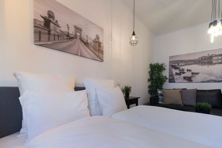 Standard Apartment By Hi5 - Mad�ch