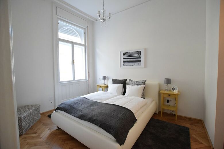 Standard Apartment By Hi5 - R�zsa Street