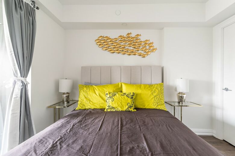 Simply Comfort Charming Yorkville Condos