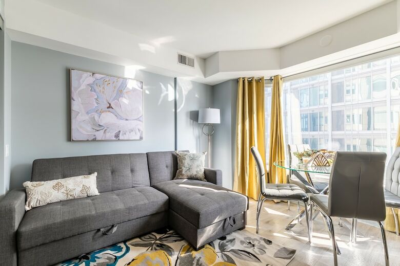 Simply Comfort Charming Yorkville Condos