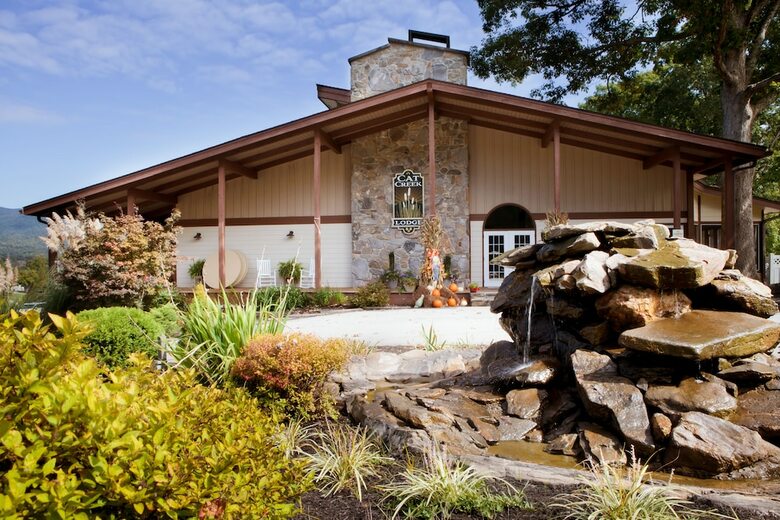 Hotel The Lodge At Cat Creek