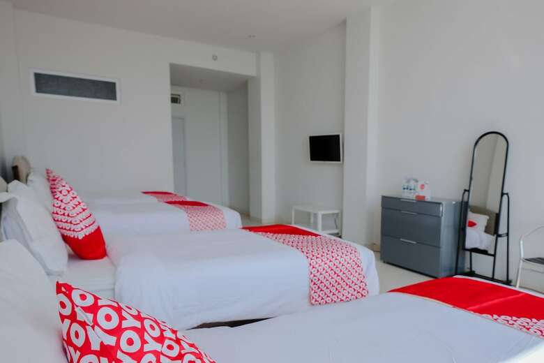 Hostal Oyo 1194 Villa Bukit Panderman Residende