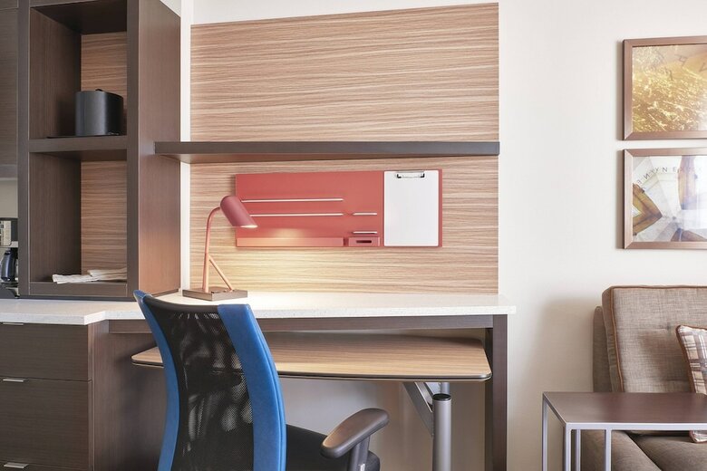 Hotel Towneplace Suites By Marriott Medicine Hat