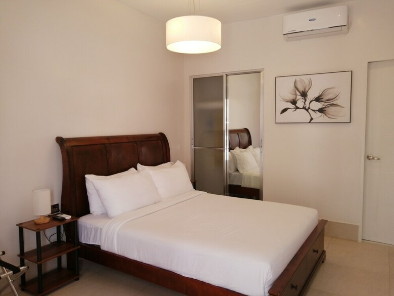 Hotel Ocean Safari Suites
