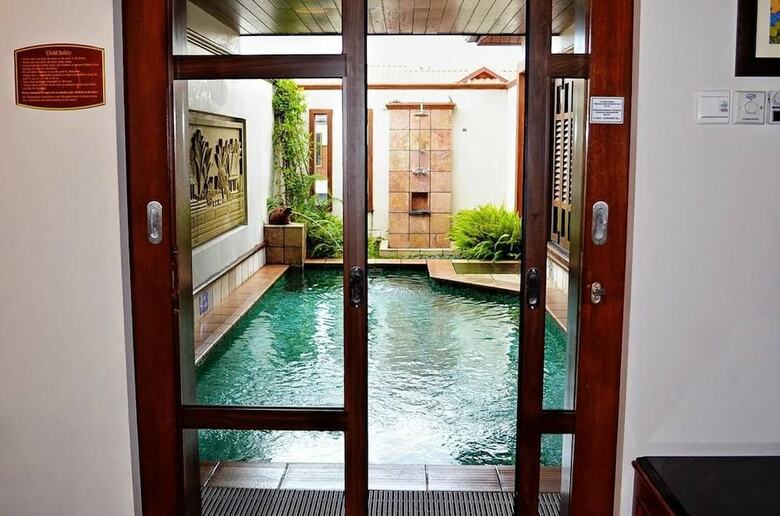 Hotel Water Chalet Pd By Alpine