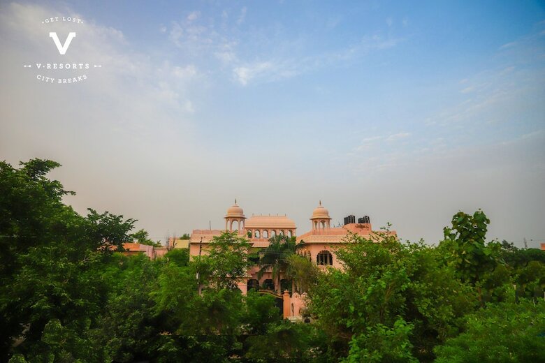 Hotel Kiran Vila Palace