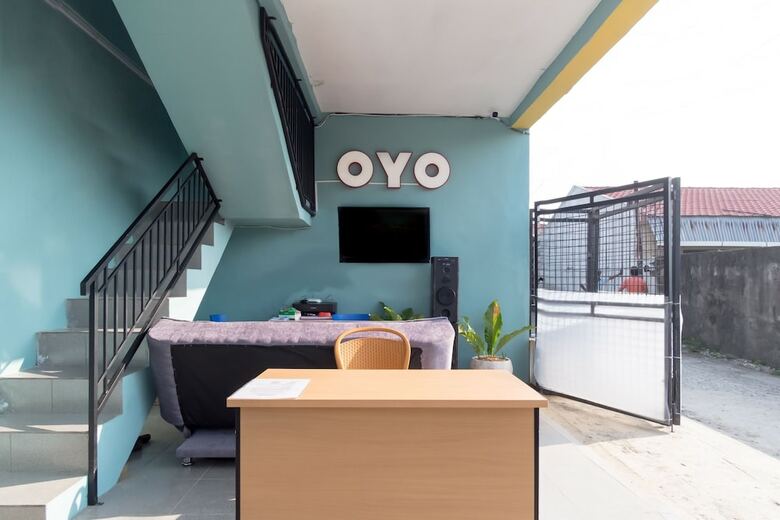 Hostal Oyo 1184 Aladinmar