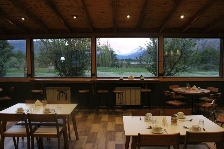 Hotel Fitz Roy Hosteria de Monta�a